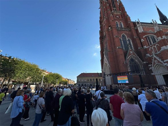U Osijeku počeo 5. Susret hrvatskih katoličkih obitelji